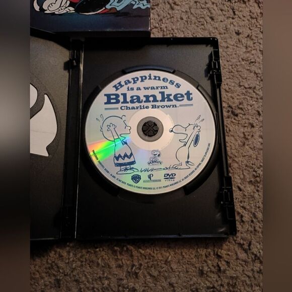 Peanuts Charlie Brown - Happiness Is A Warm Blanket DVD PRE-OWNED - Picture 2 of 4